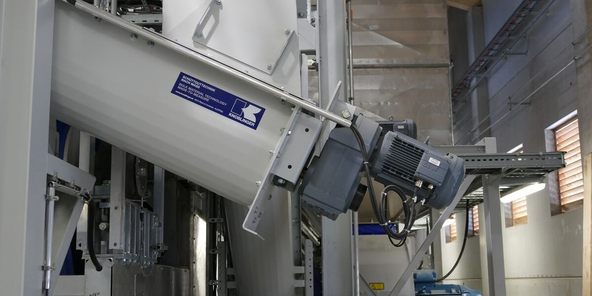Bulk machine from Knoblinger that can be monitored with Checkmk