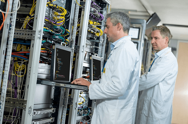 Field service in the data center of the Vienna International Airport